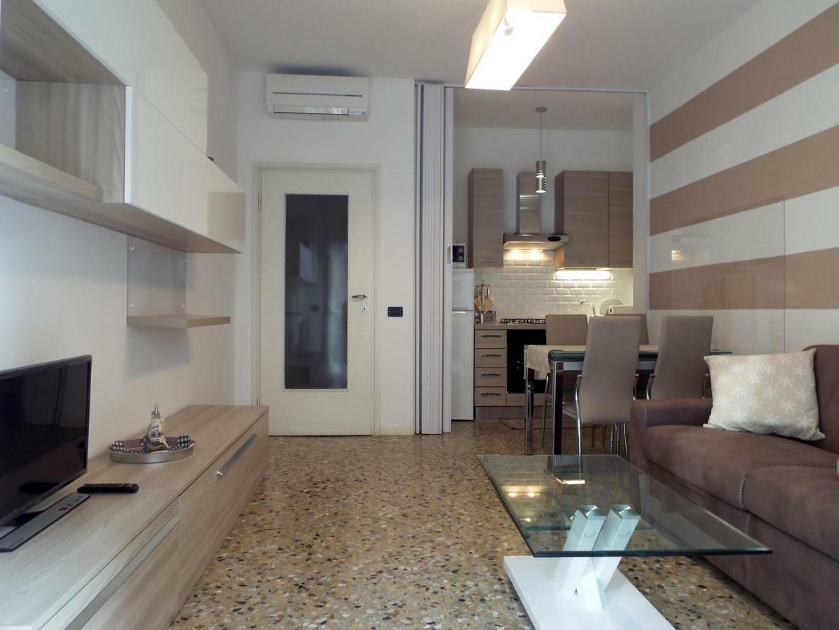 Lacaralele Apartment Милан Экстерьер фото