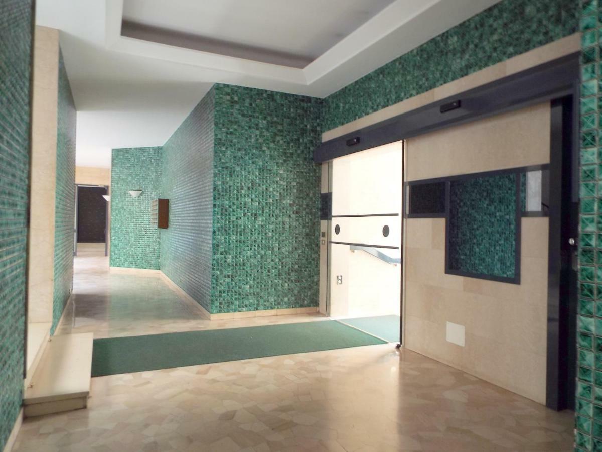 Lacaralele Apartment Милан Экстерьер фото