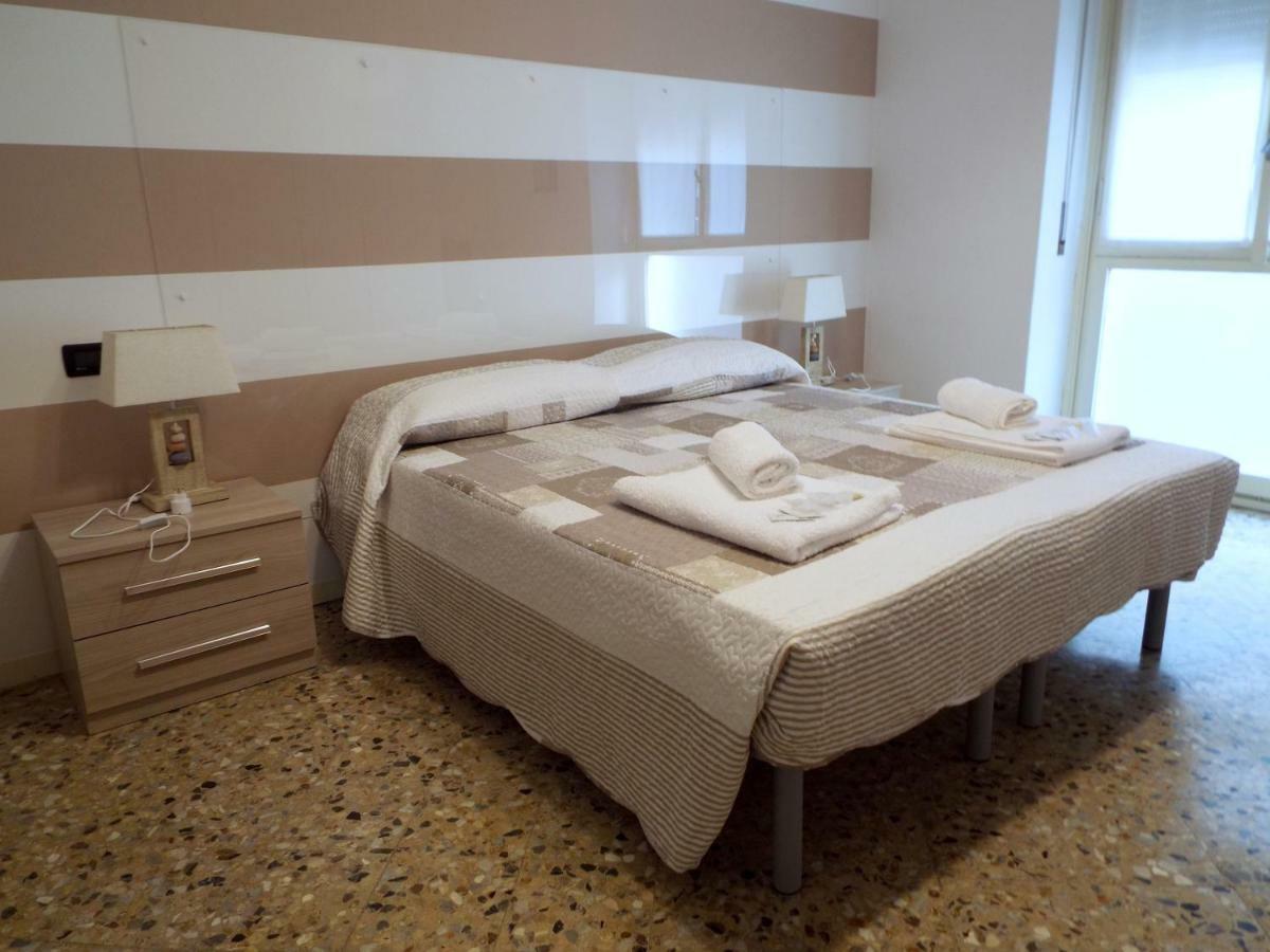Lacaralele Apartment Милан Экстерьер фото